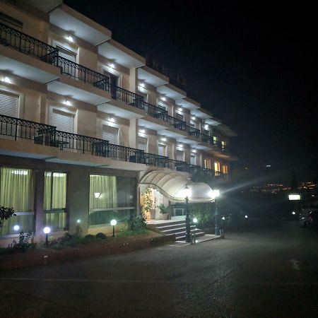 โรงแรมอาเนซี เอเธนส์ ภายนอก รูปภาพ